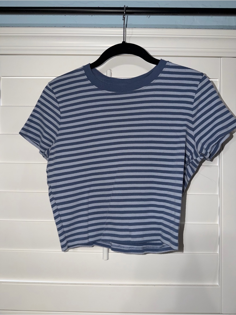 Hollister Light Blue and Medium Blue Striped Crop Tee